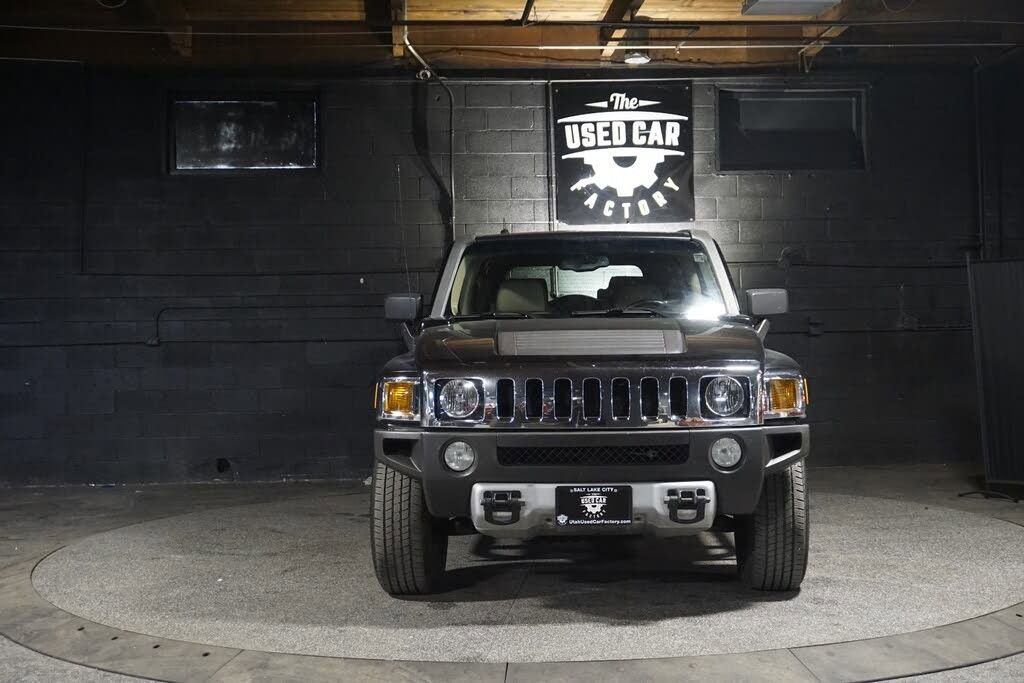 Used 2009 HUMMER H3 Luxury AWD/4WD image 9