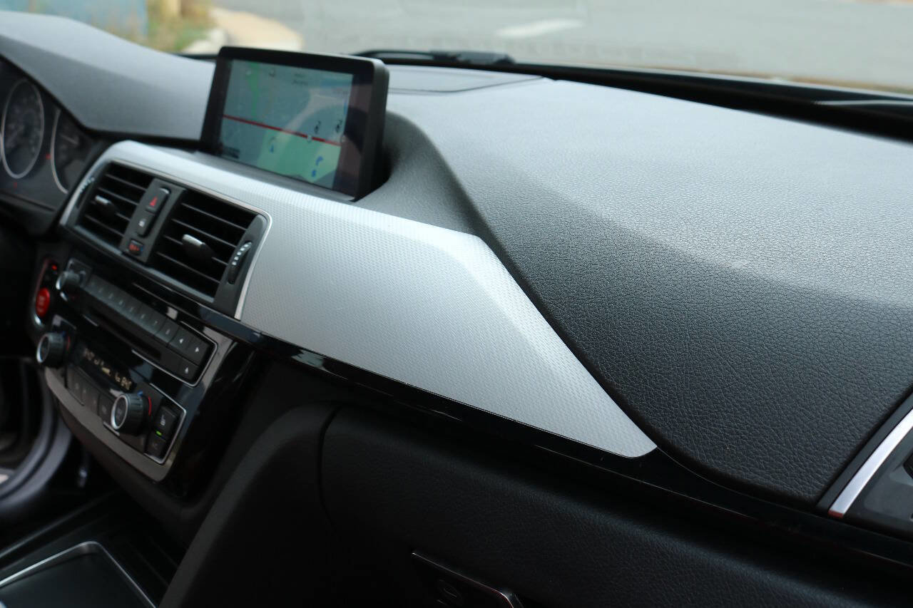 Used 2016 BMW 340i xDrive Sedan image 31