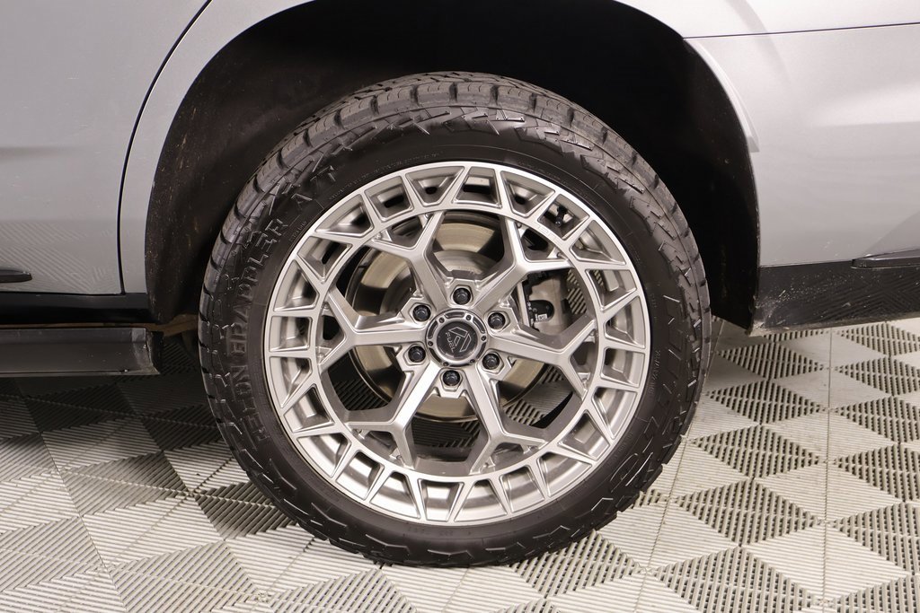 Used 2023 Cadillac Escalade Premium Luxury Platinum w/ LPO, Floor Liner Package image 21