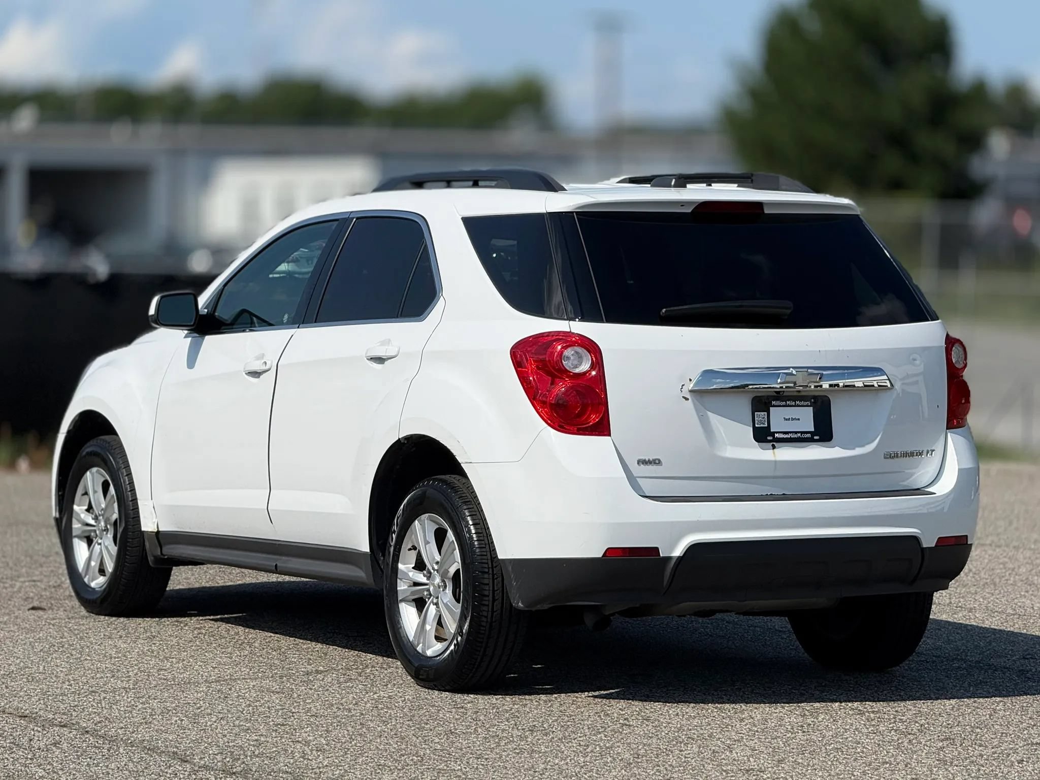 Used 2015 Chevrolet Equinox LT w/ Driver Convenience Package AWD/4WD image 10