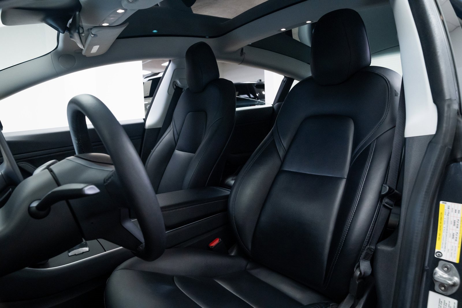 Used 2019 Tesla Model 3 Long Range image 16