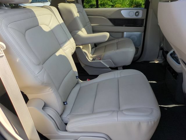 Used 2020 Lincoln Navigator Reserve w/ Equipment Group 208A Reserve AWD/4WD image 33