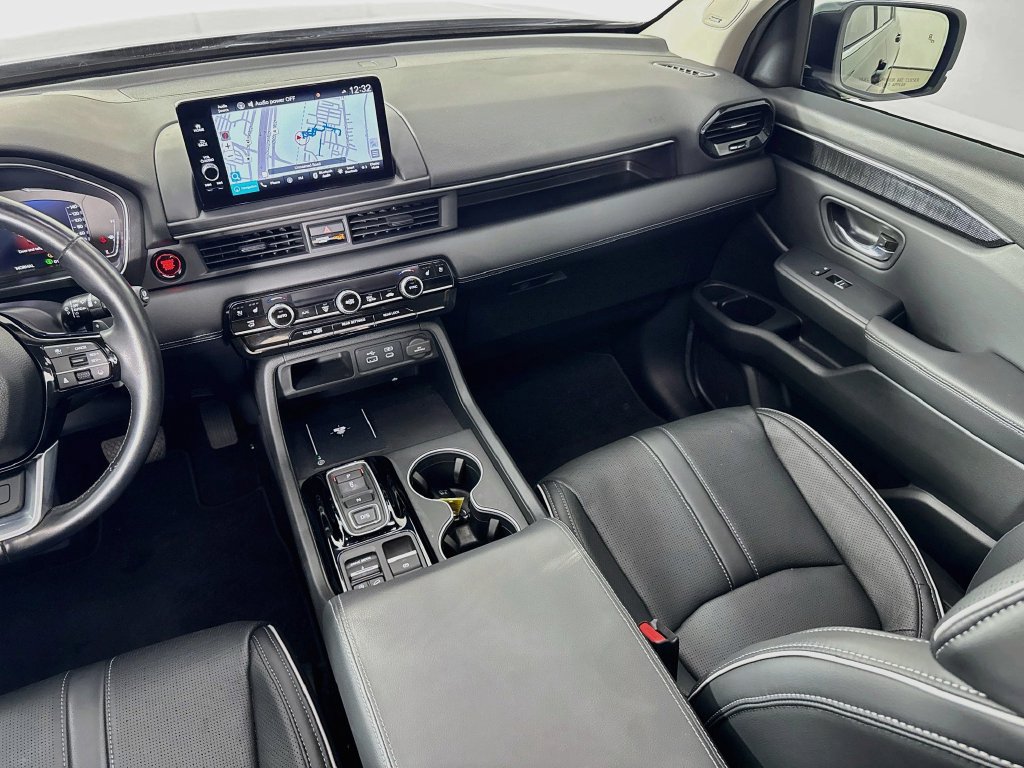 Certified 2025 Honda Pilot Elite image 32