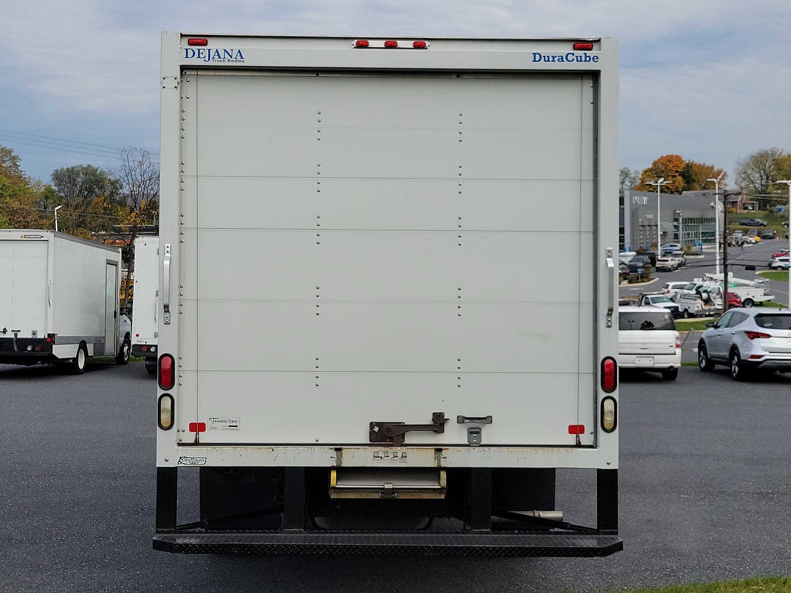 Used 2017 Ford E-350 and Econoline 350 Super Duty w/ Power Windows & Locks Group image 4