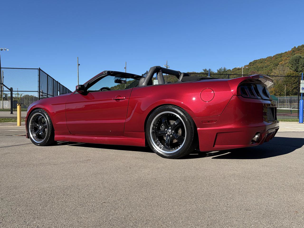 Used 2014 Ford Mustang GT Premium w/ Brembo Brake Package RWD image 4