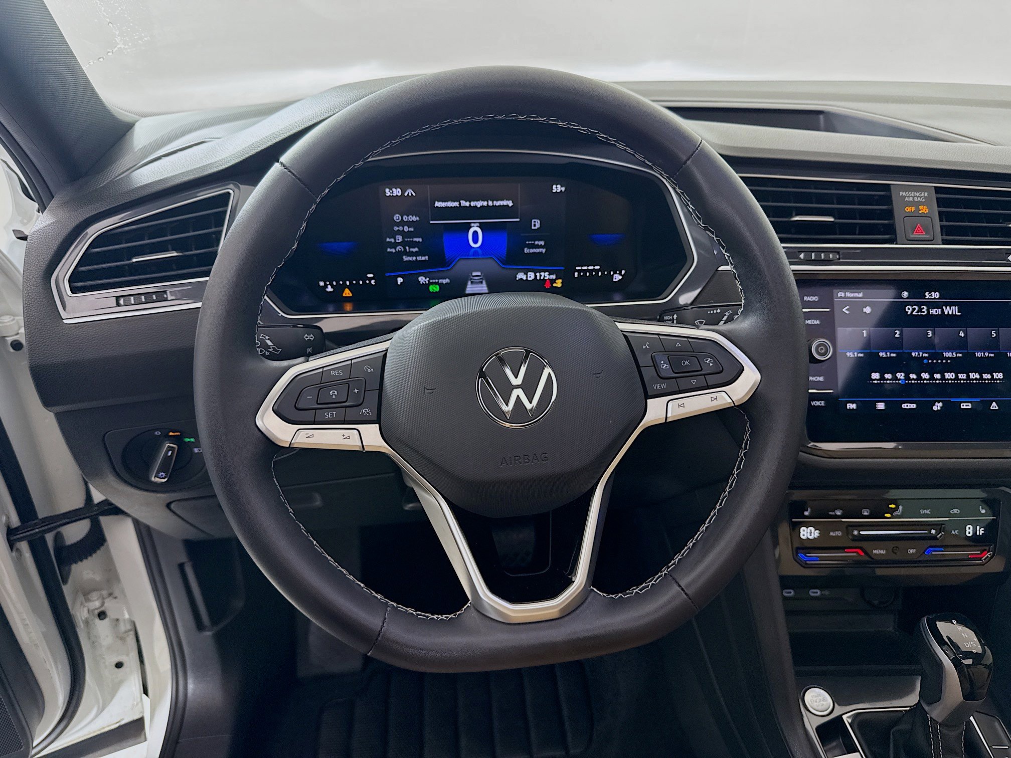 Used 2024 Volkswagen Tiguan SE image 12