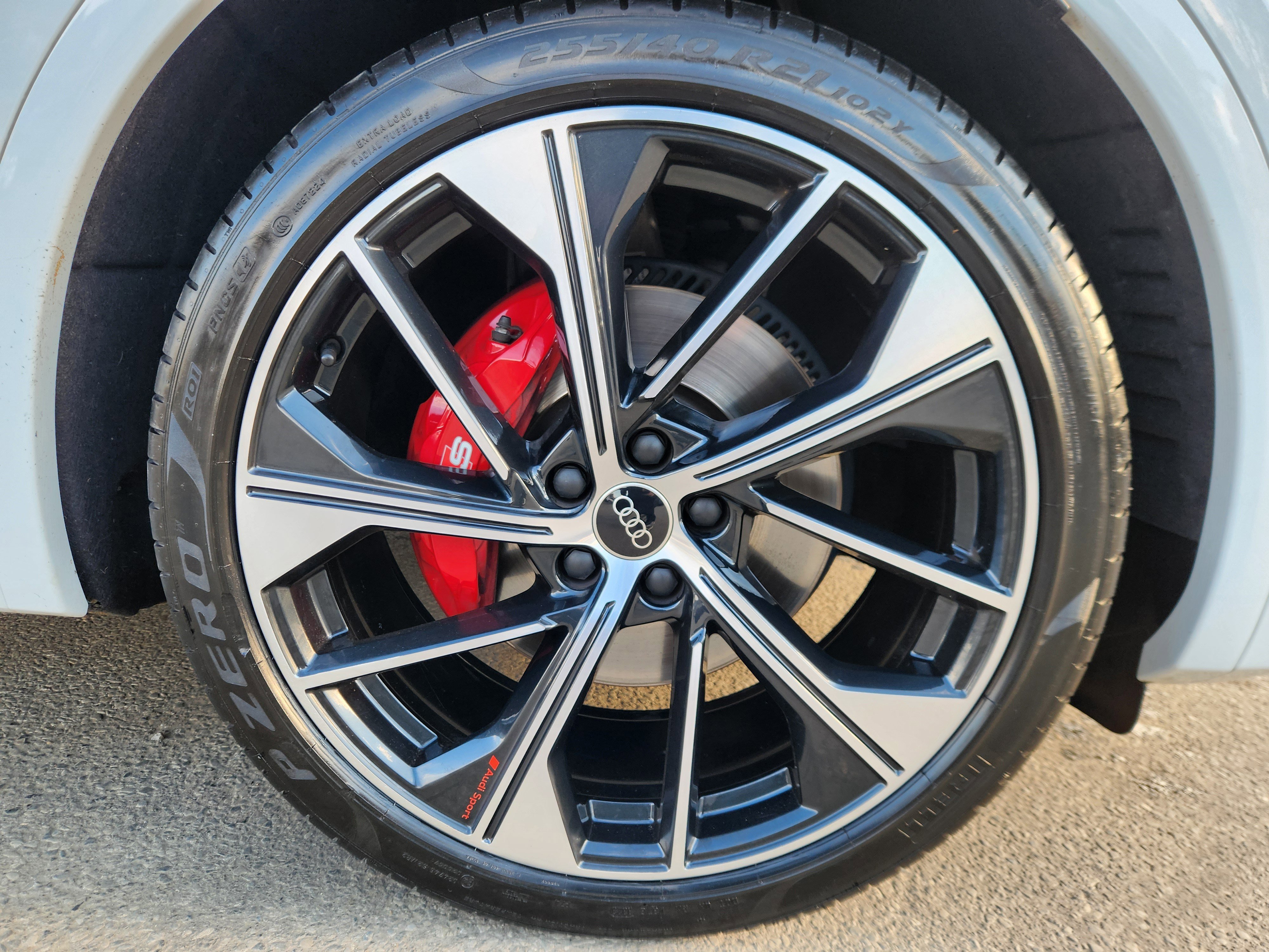 Used 2024 Audi SQ5 Prestige image 21