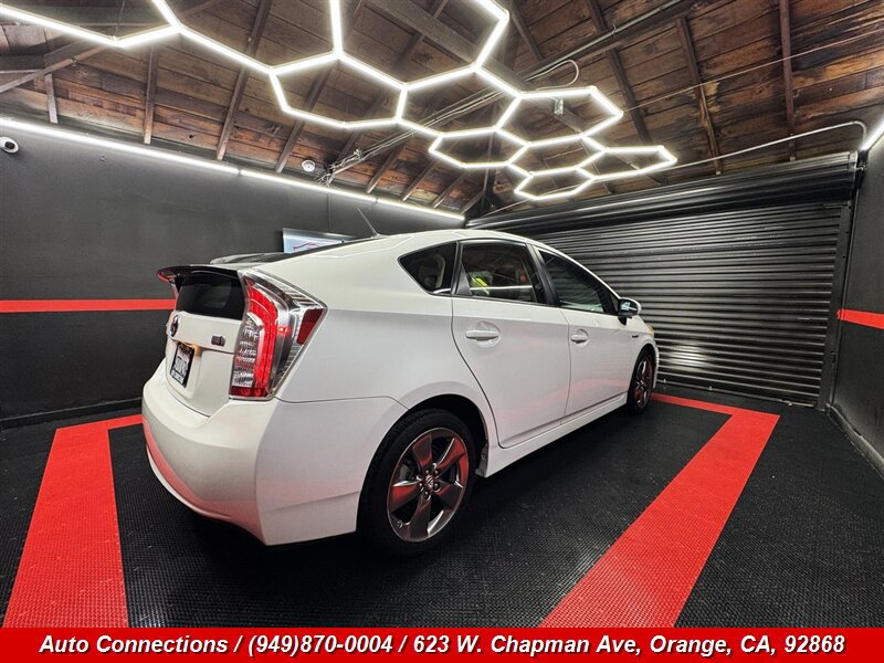 Used 2013 Toyota Prius Persona Series FWD image 3