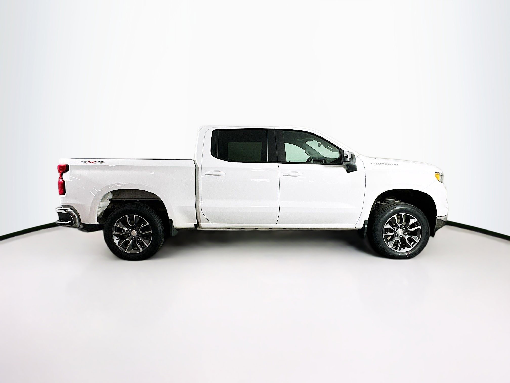 Used 2024 Chevrolet Silverado 1500 LT image 10