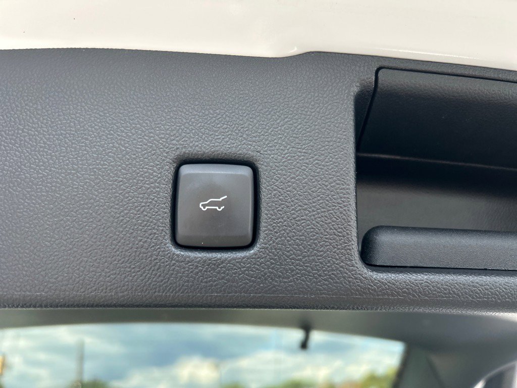 Used 2022 Ford Escape Titanium w/ Titanium Elite Package image 16