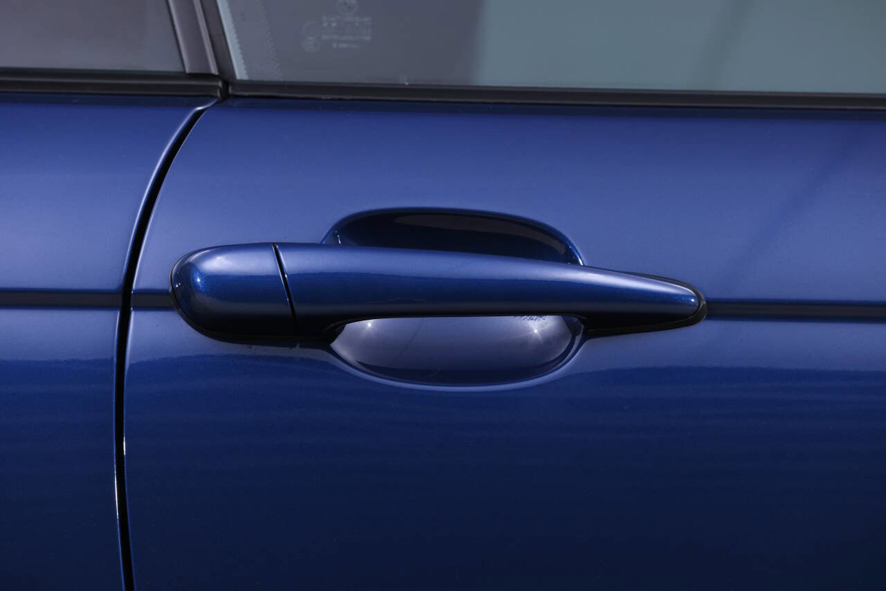 Used 2004 BMW M3 Coupe image 32