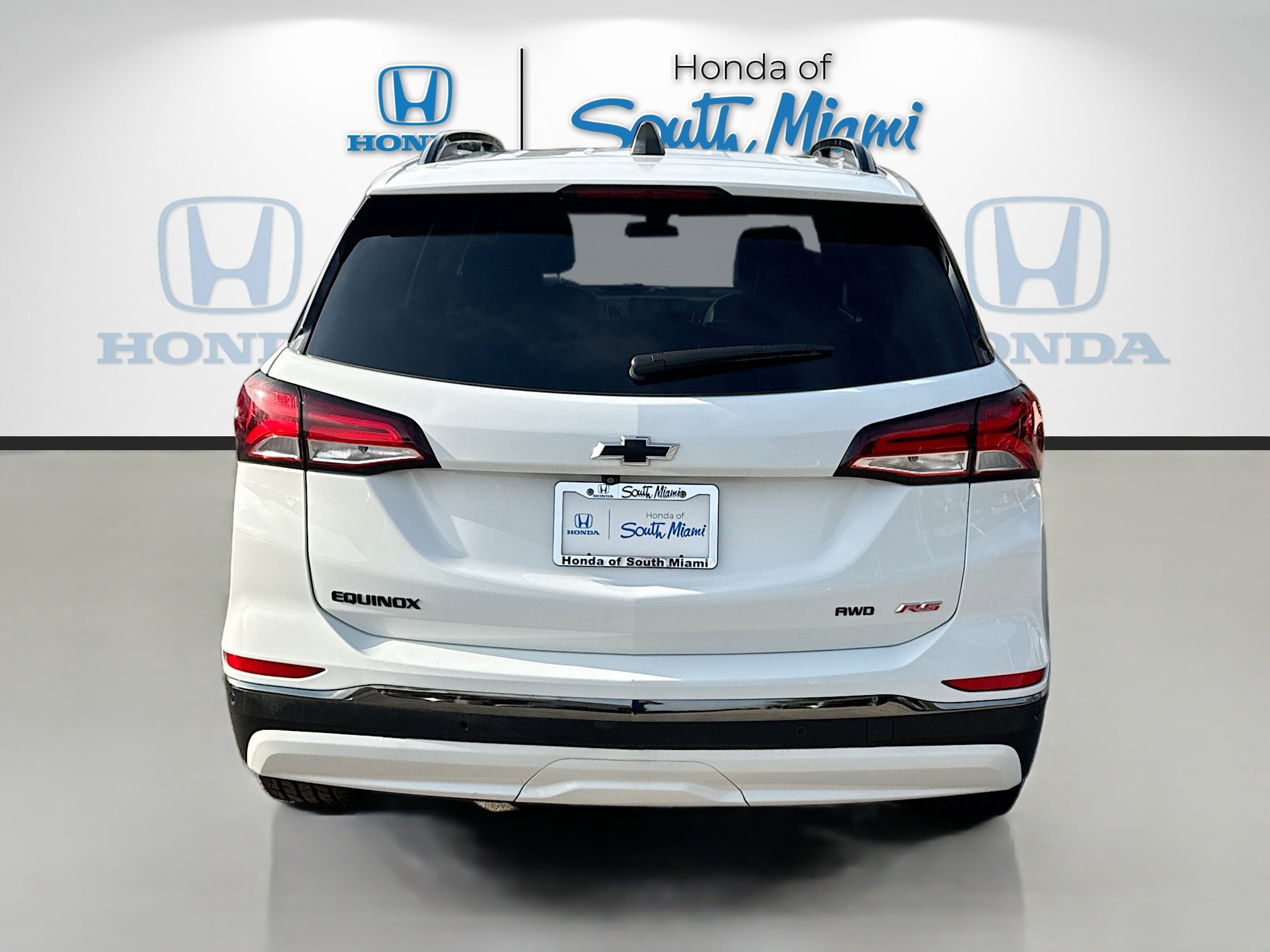 Used 2022 Chevrolet Equinox RS w/ Infotainment Package image 6