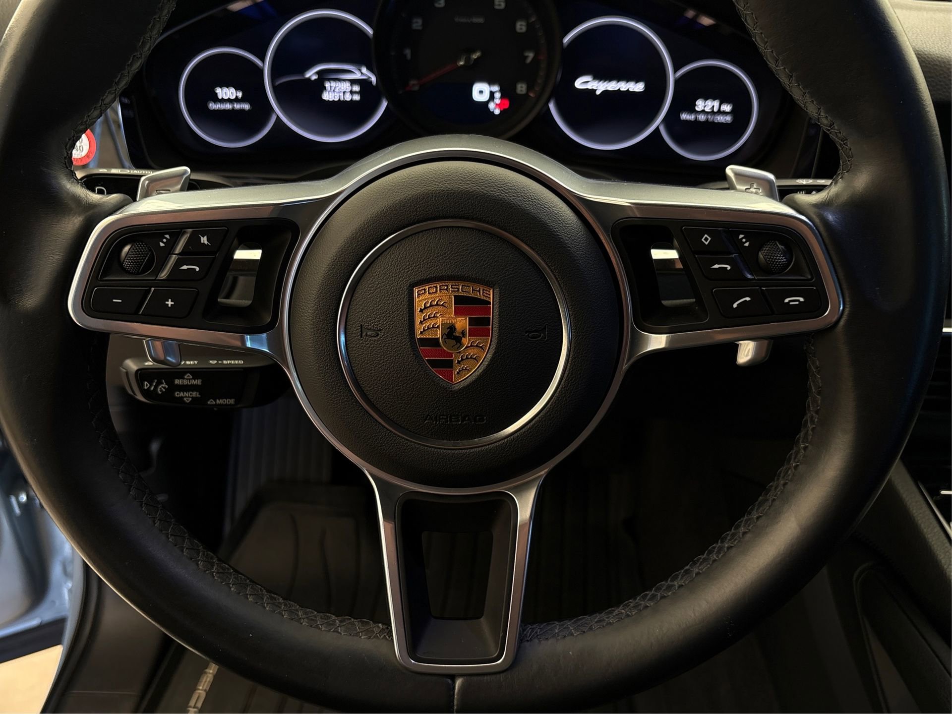 Used 2022 Porsche Cayenne image 19