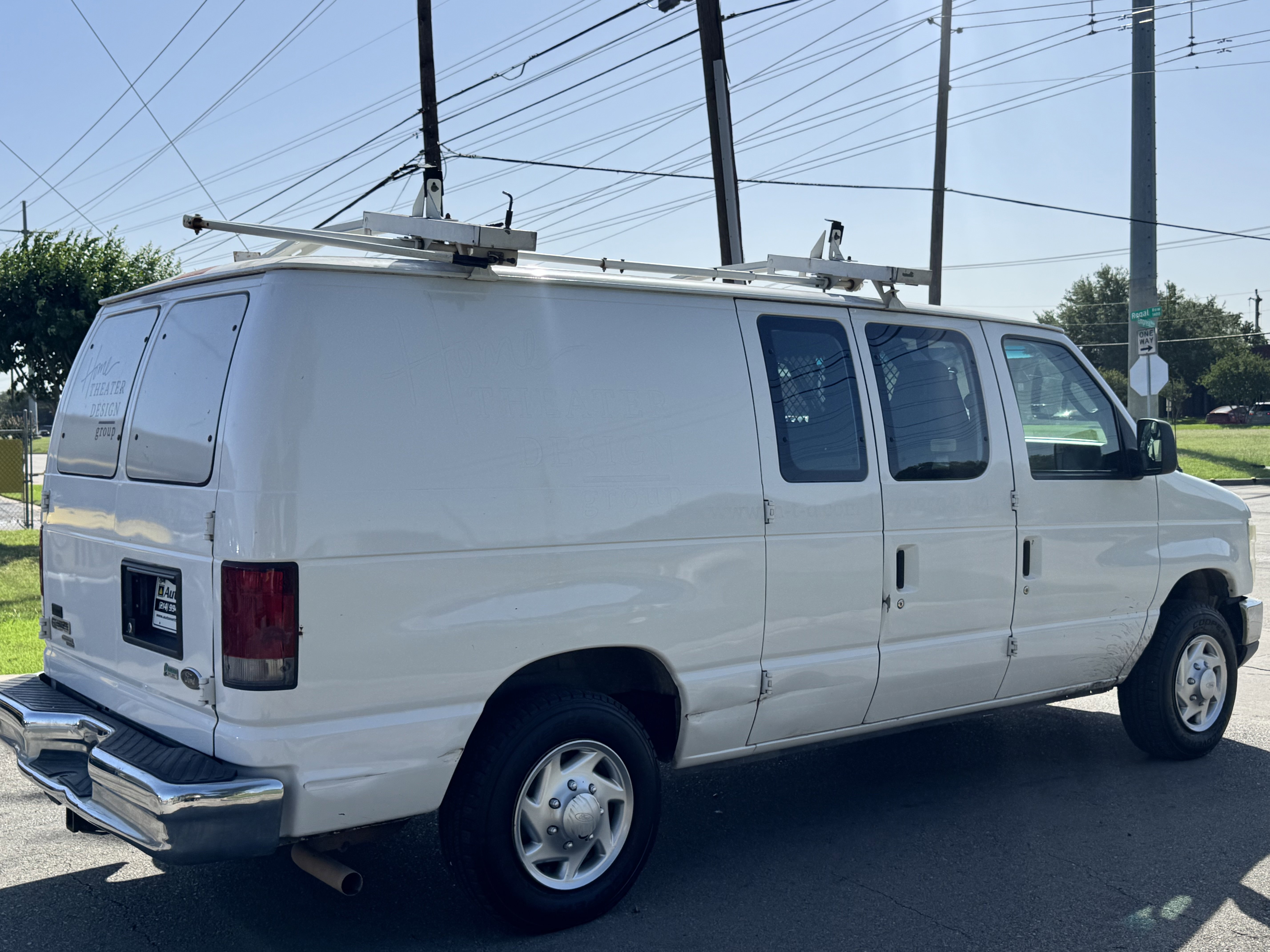 Used 2011 Ford E-150 and Econoline 150 w/ Commercial Cargo Van Pkg image 5