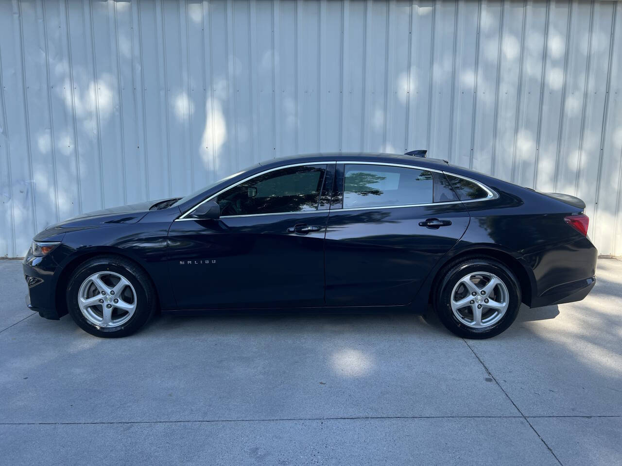 Used 2018 Chevrolet Malibu LS FWD image 5