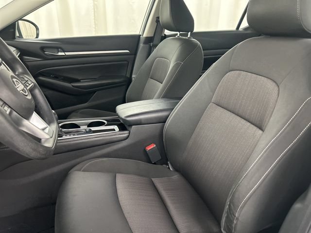 Used 2023 Nissan Altima 2.5 SV FWD image 9