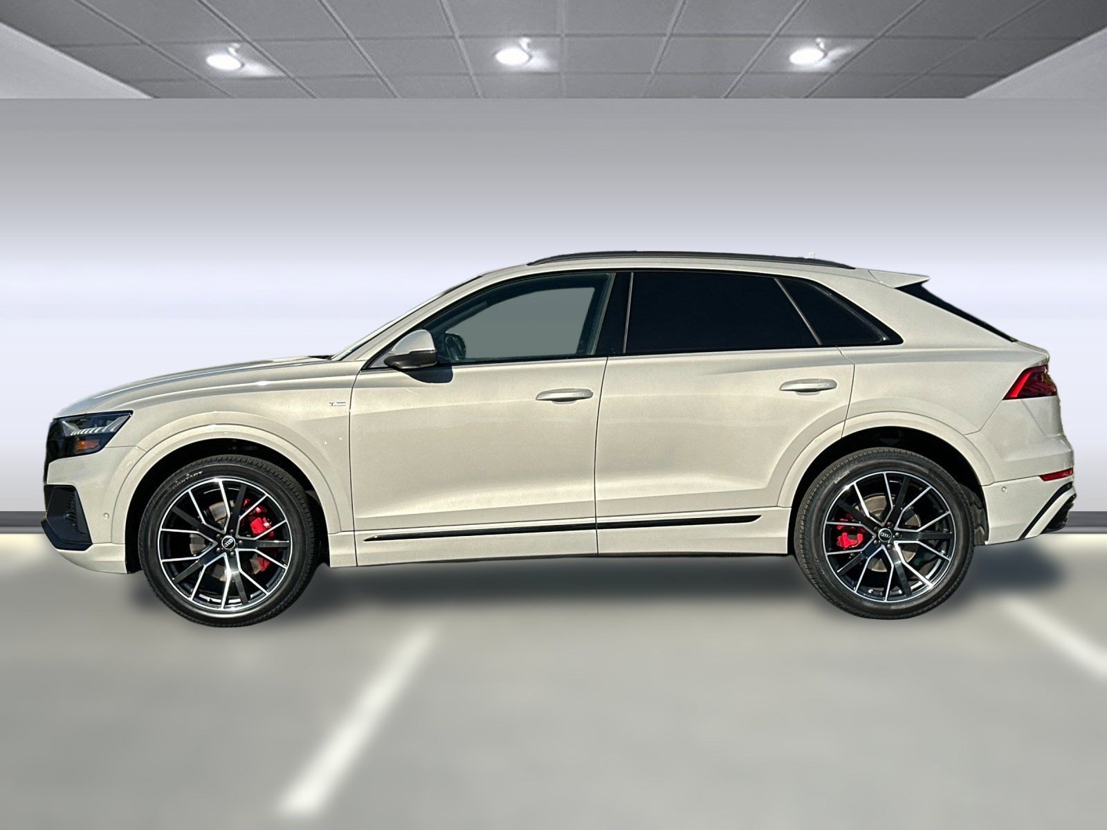 Used 2023 Audi Q8 Prestige w/ Prestige Package image 2