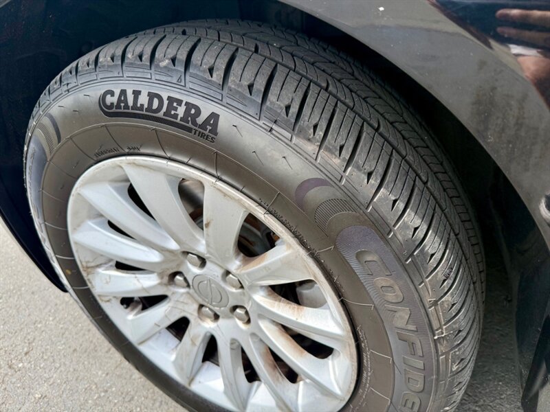 Used 2014 Chrysler 300 RWD image 12