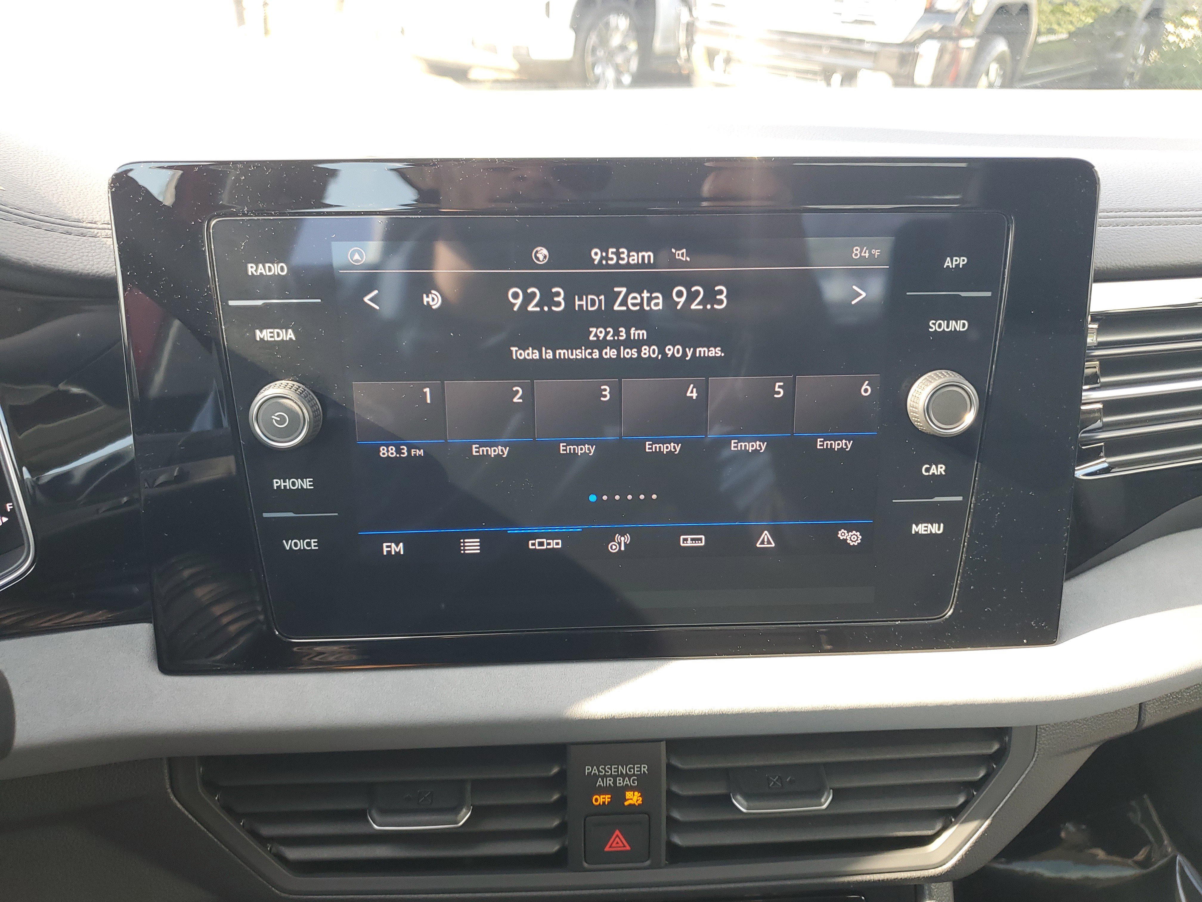 Used 2025 Volkswagen Jetta SE image 19