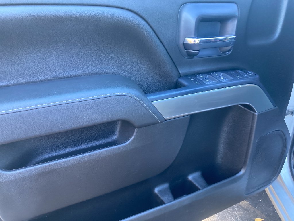 Used 2018 Chevrolet Silverado 1500 LT w/ All Star Edition AWD/4WD image 13