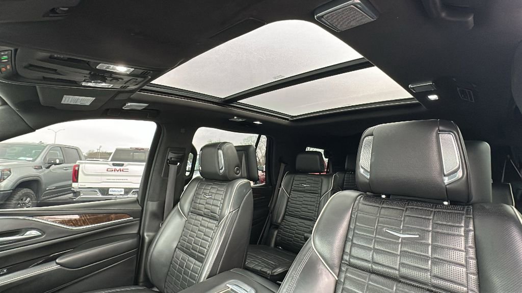 Certified 2021 Cadillac Escalade Premium Luxury Platinum image 17