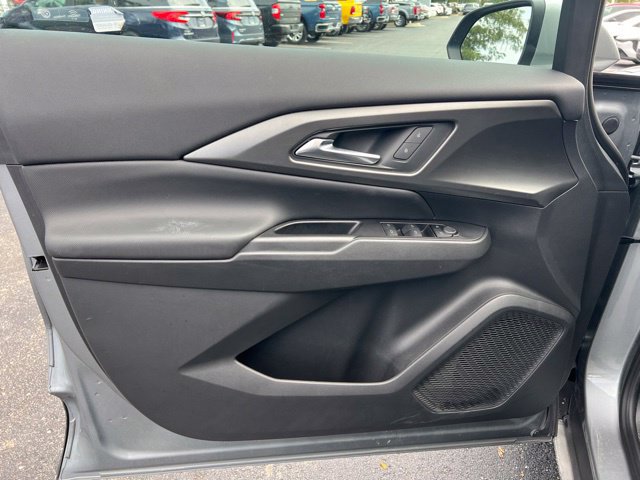 Used 2025 Chevrolet Equinox EV LT FWD image 24