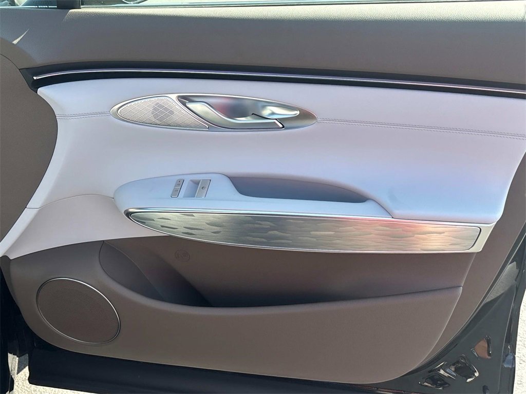 New 2026 Genesis Electrified GV70 image 21