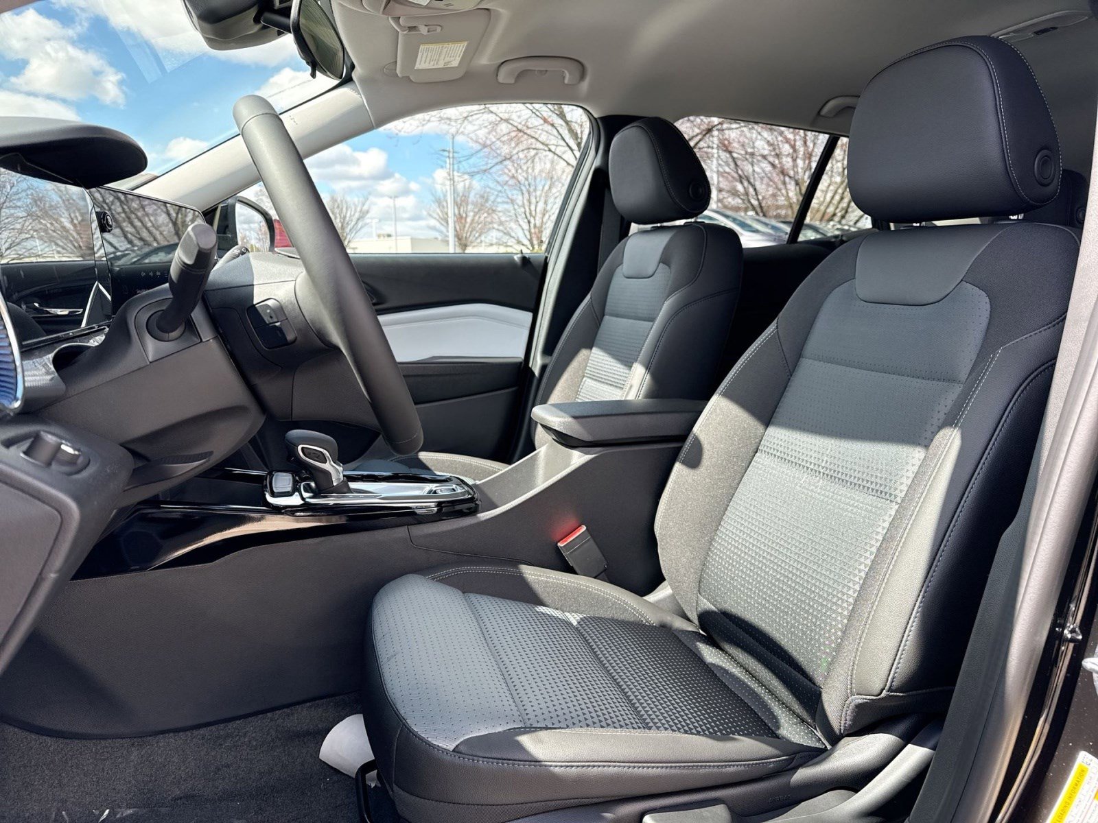 New 2026 Chevrolet Trax LT w/ Driver Confidence Package FWD image 13