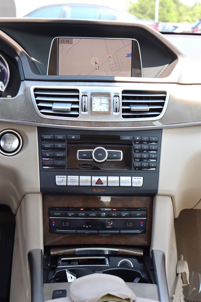 Used 2014 Mercedes-Benz E 250 BlueTEC Sedan image 13