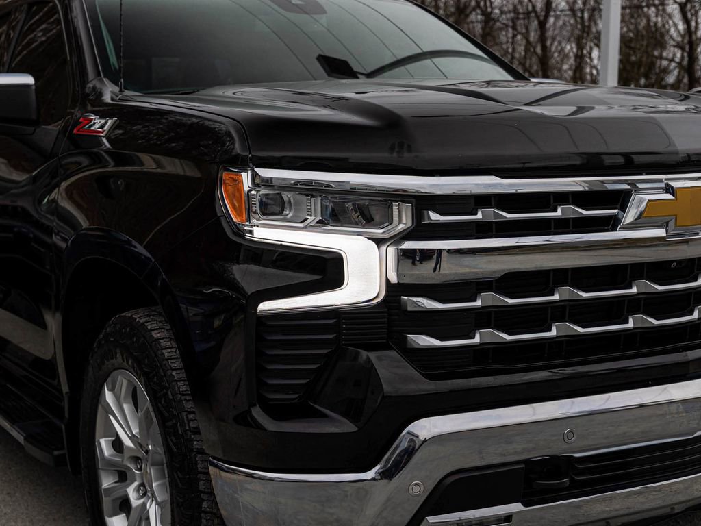 Used 2022 Chevrolet Silverado 1500 LTZ image 35