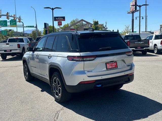 Used 2023 Jeep Grand Cherokee Trailhawk w/ Advanced Protech Group II AWD/4WD image 5