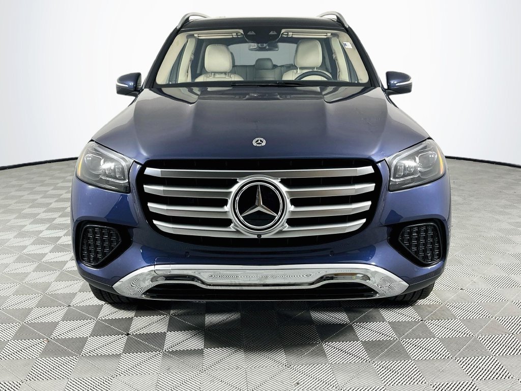 Used 2024 Mercedes-Benz GLS 450 4MATIC image 2