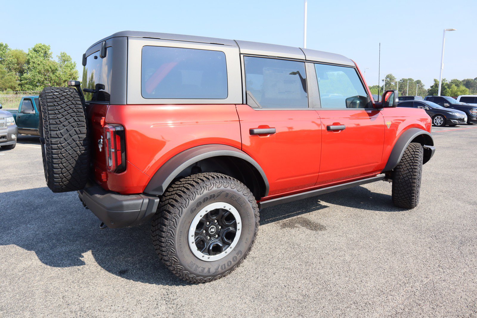 New 2023 Ford Bronco Badlands w/ Sasquatch Package AWD/4WD image 8