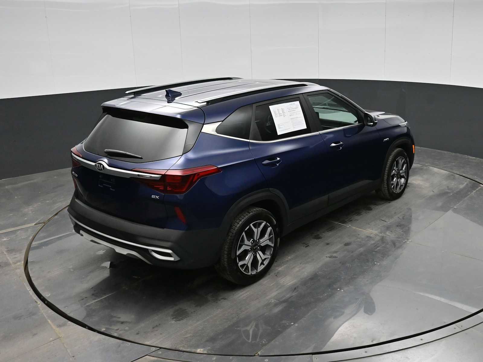 Used 2021 Kia Seltos EX image 27