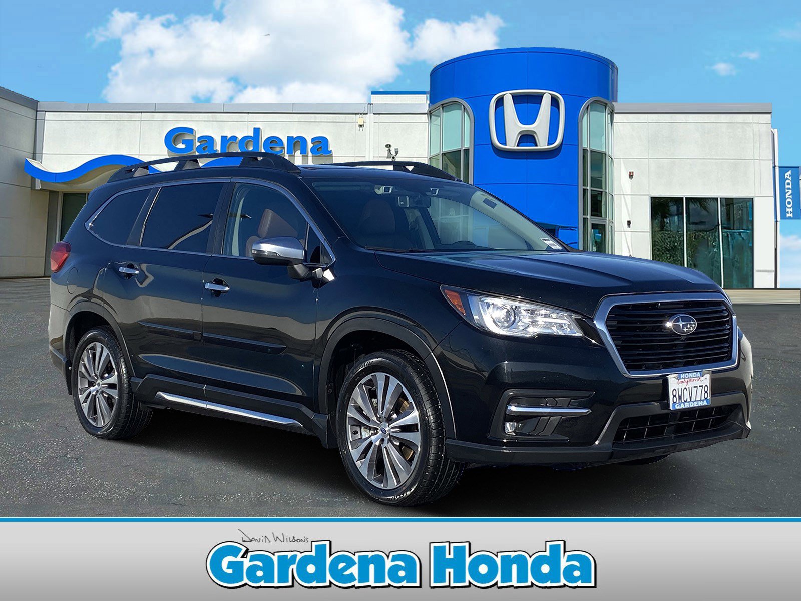 Used 2020 Subaru Ascent Touring image 1