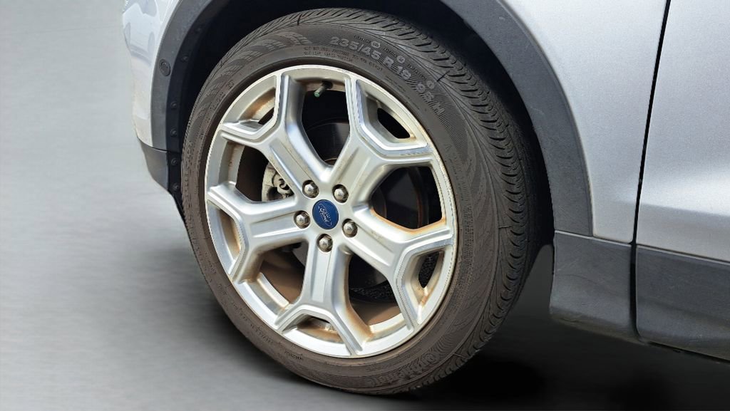 Used 2019 Ford Escape Titanium w/ U0J03 - Titanium Tow Package image 3