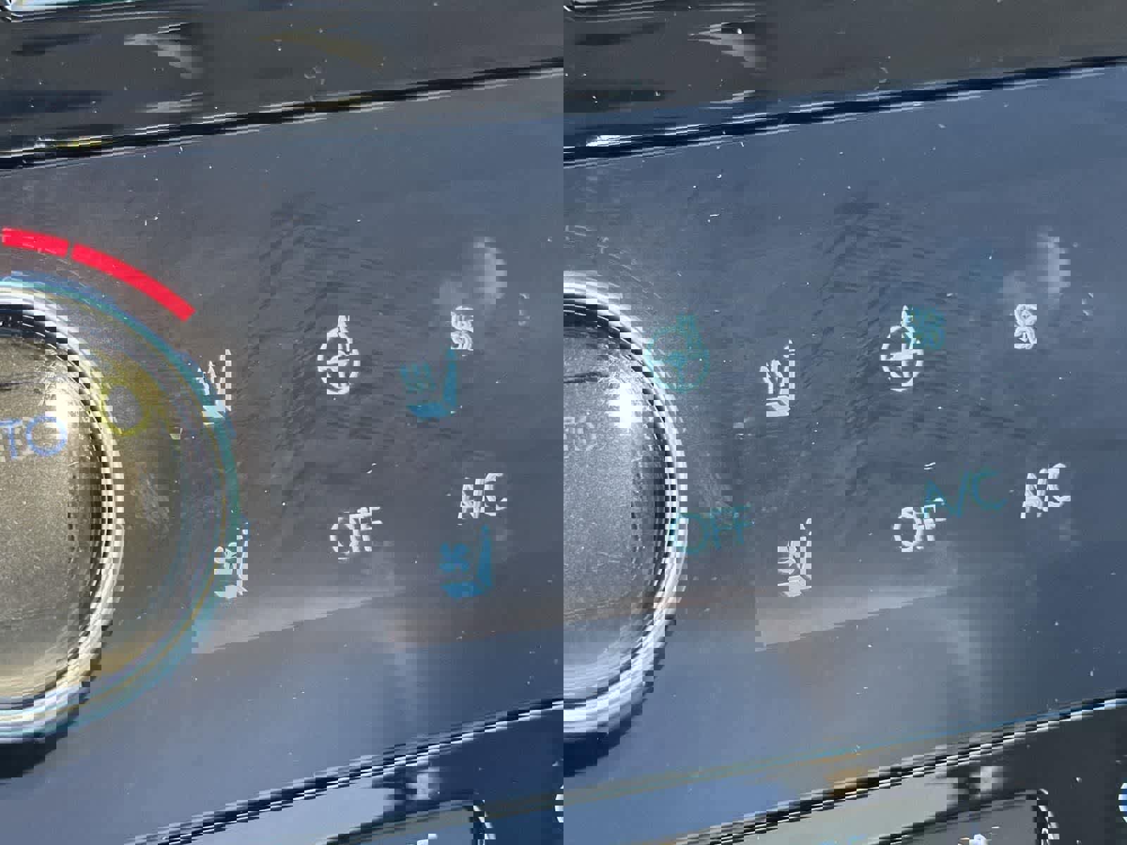 Certified 2025 Hyundai Santa Fe Limited w/ Tow & Go Package image 22