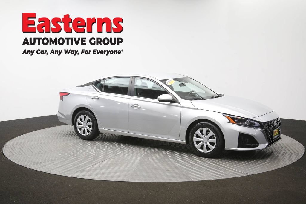 Used 2023 Nissan Altima 2.5 S FWD image 46