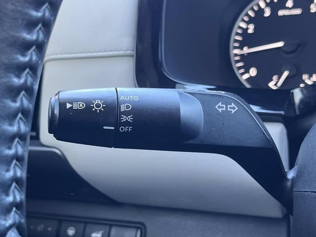 Used 2023 Nissan Pathfinder SL image 29