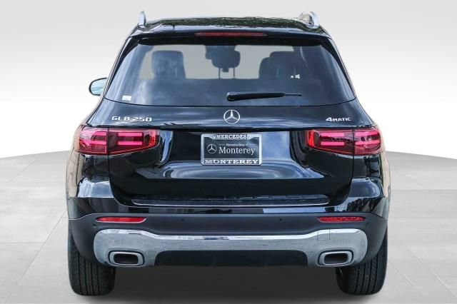 New 2026 Mercedes-Benz GLB 250 4MATIC image 7