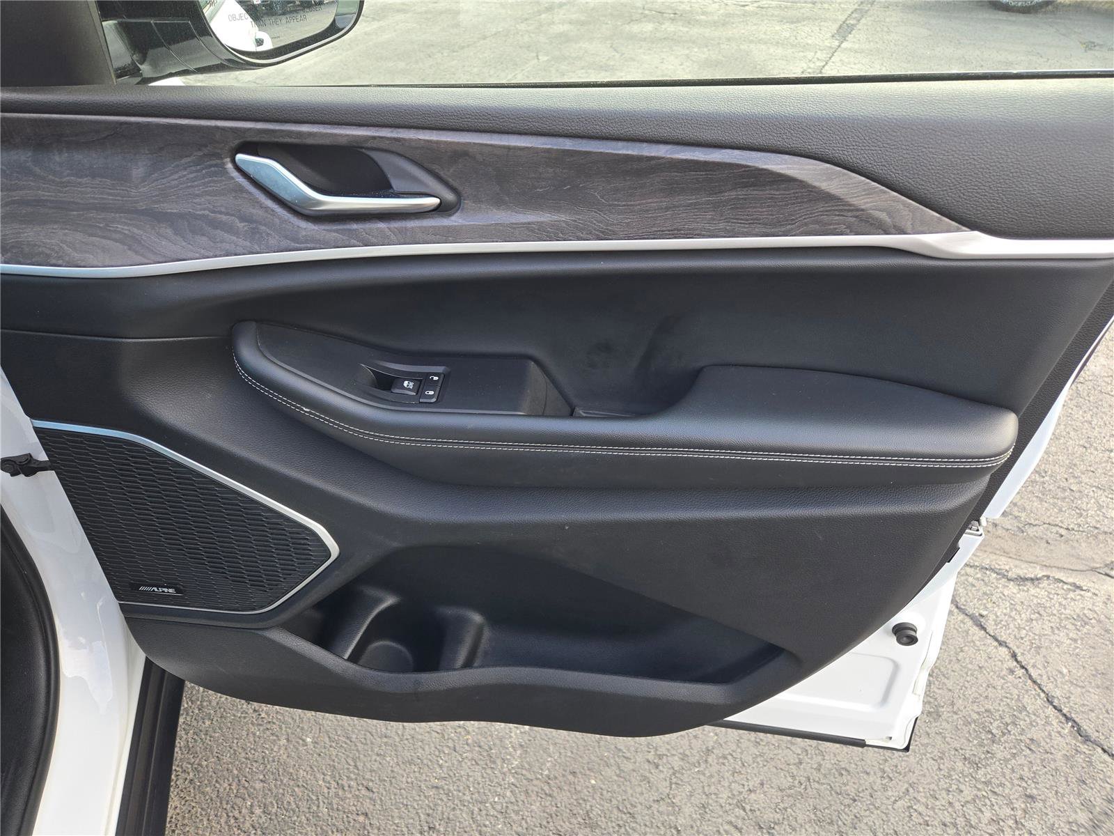 Certified 2022 Jeep Grand Cherokee Limited image 6