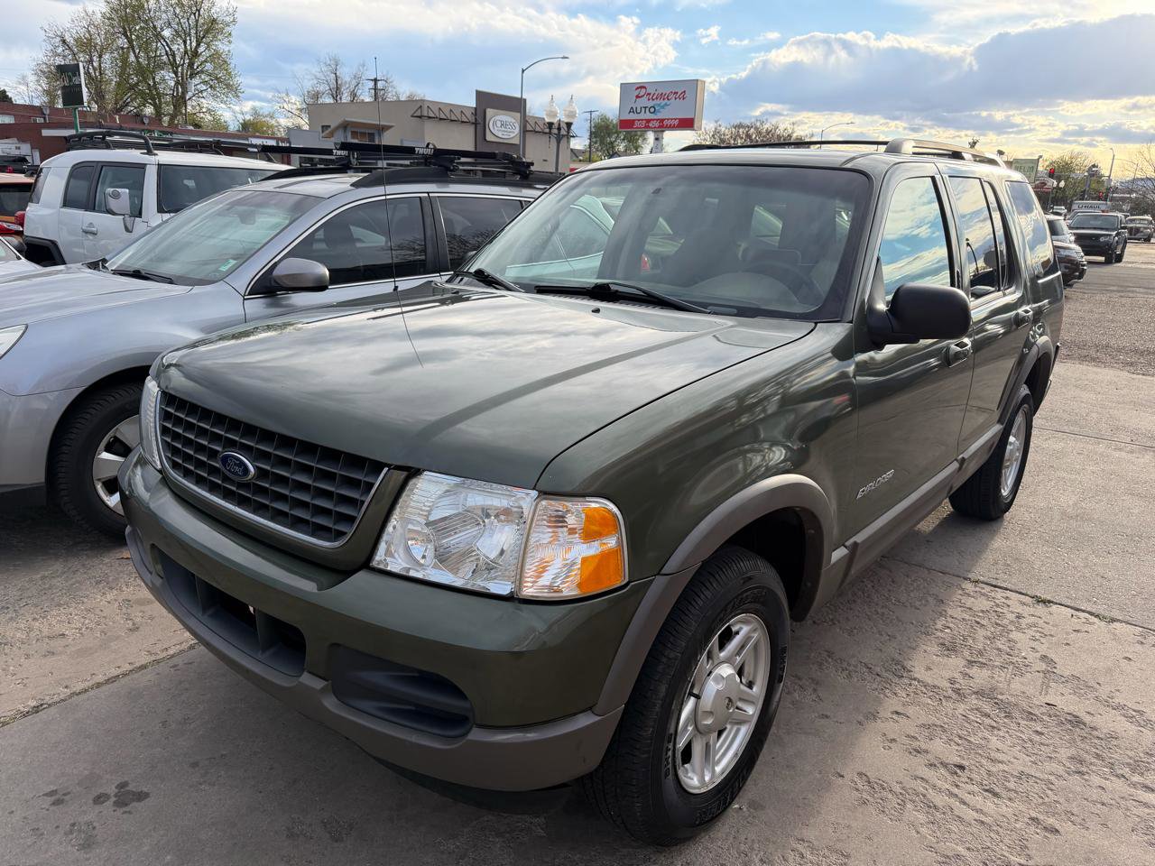 Used 2002 Ford Explorer XLT image 2