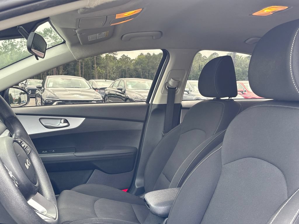 Used 2024 Kia Forte LXS FWD image 10