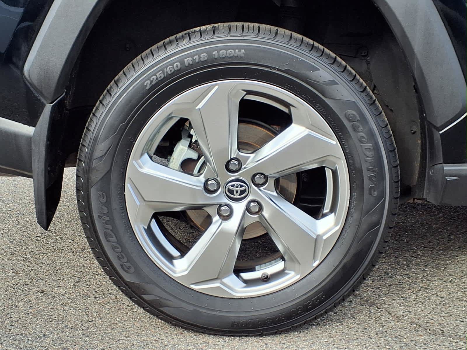 Used 2020 Toyota RAV4 Limited w/ All Weather Liner Package AWD/4WD image 7