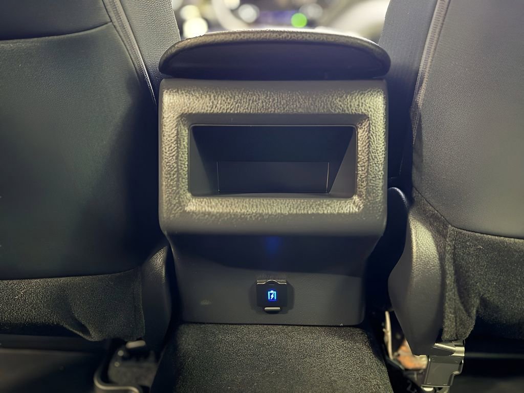 Used 2022 Toyota Camry LE image 11