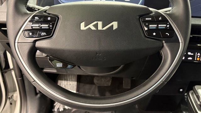 Used 2024 Kia EV6 Light image 42