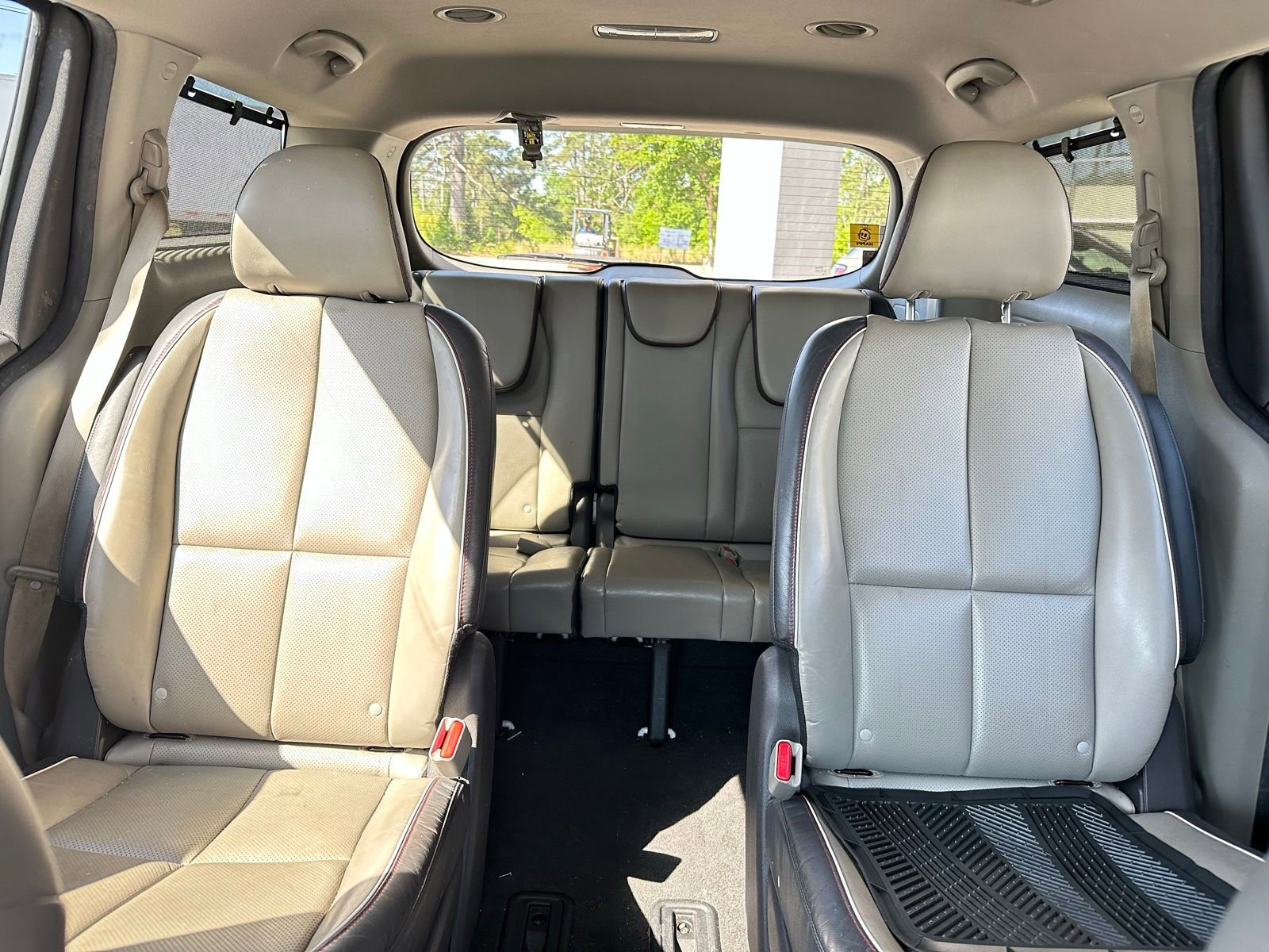 Used 2017 Kia Sedona LX w/ LX Essentials Premium Package image 10