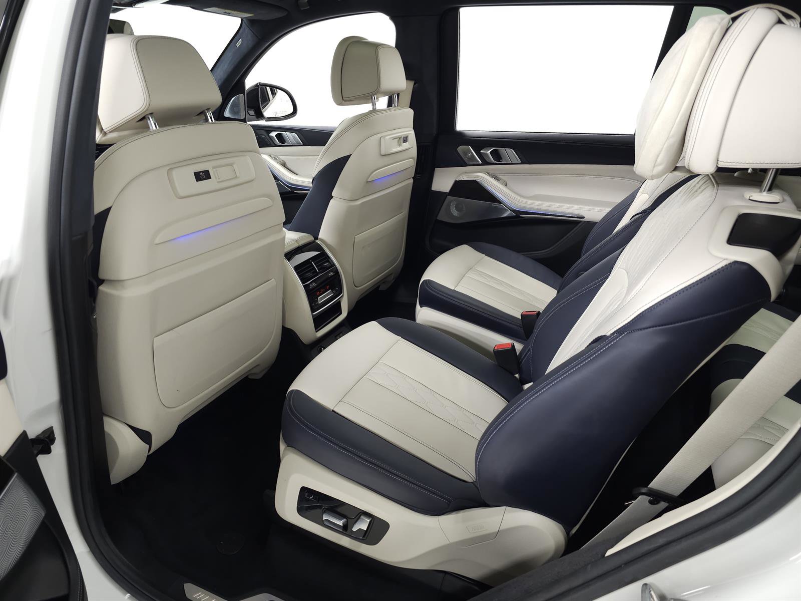 Used 2019 BMW X7 xDrive40i w/ Premium Package image 40