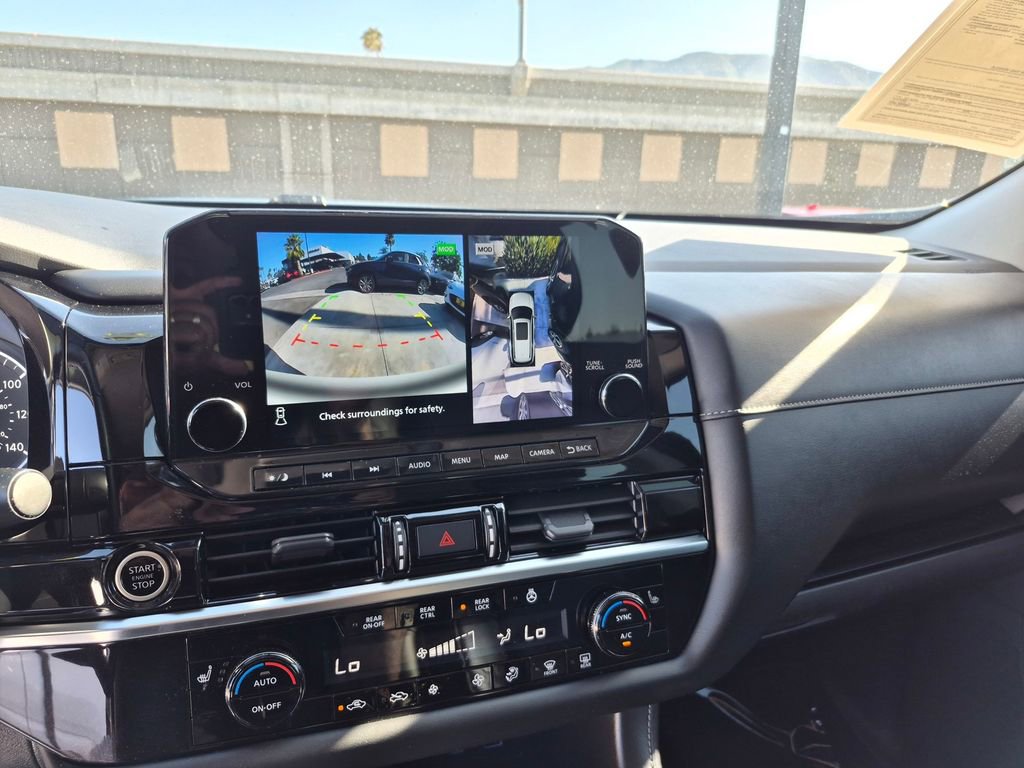 Used 2023 Nissan Pathfinder SL FWD image 21