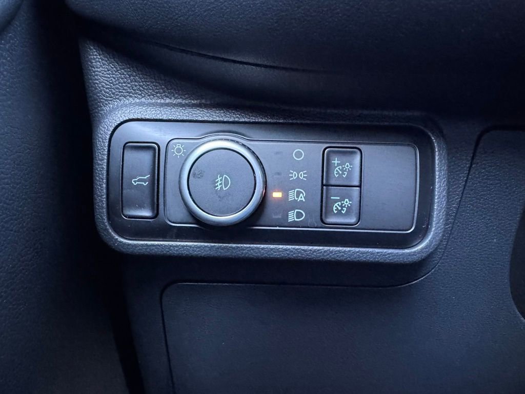 Used 2025 Ford Explorer ST-Line w/ ST-Line Street Pack AWD/4WD image 35